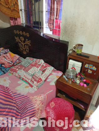 Khat and bedside table